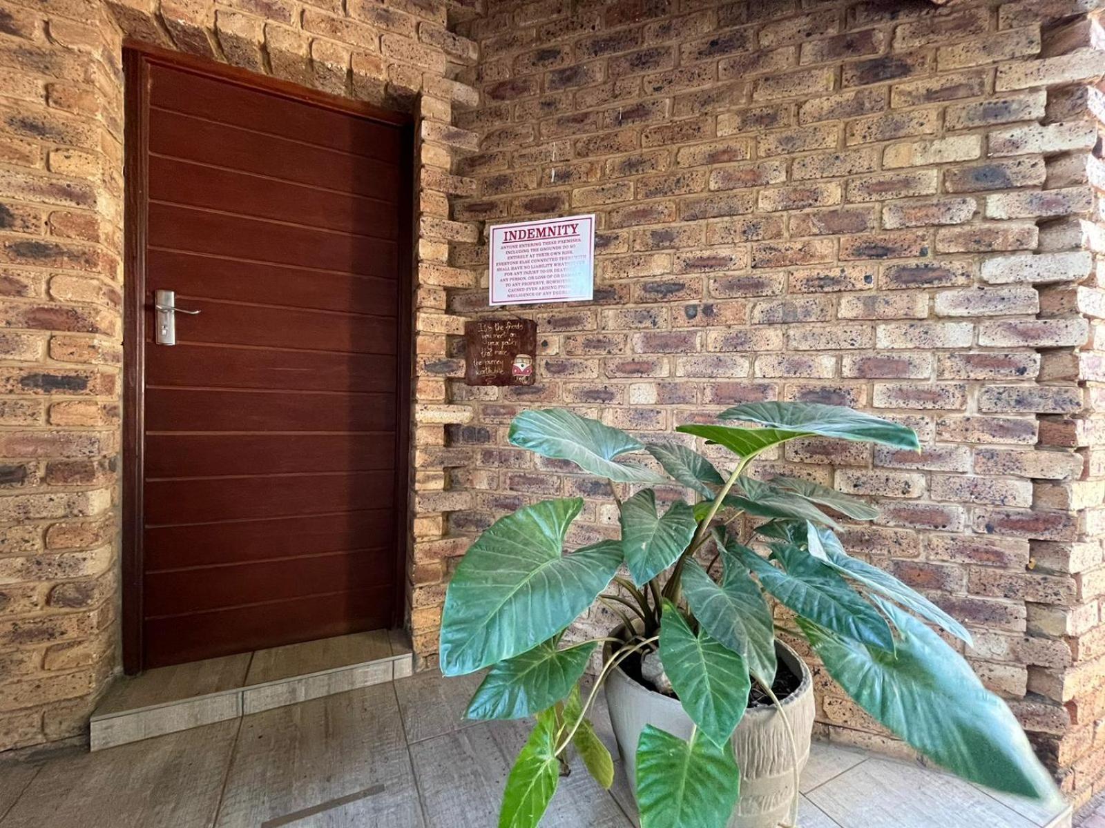 Douwe Cottages Pretoria-Noord エクステリア 写真
